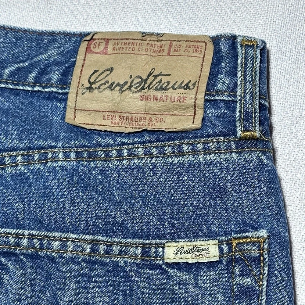 Vintage Y2K‎ Levi's Signature Relaxed Fit Jeans Mens 33x32 Straight Medium Wash